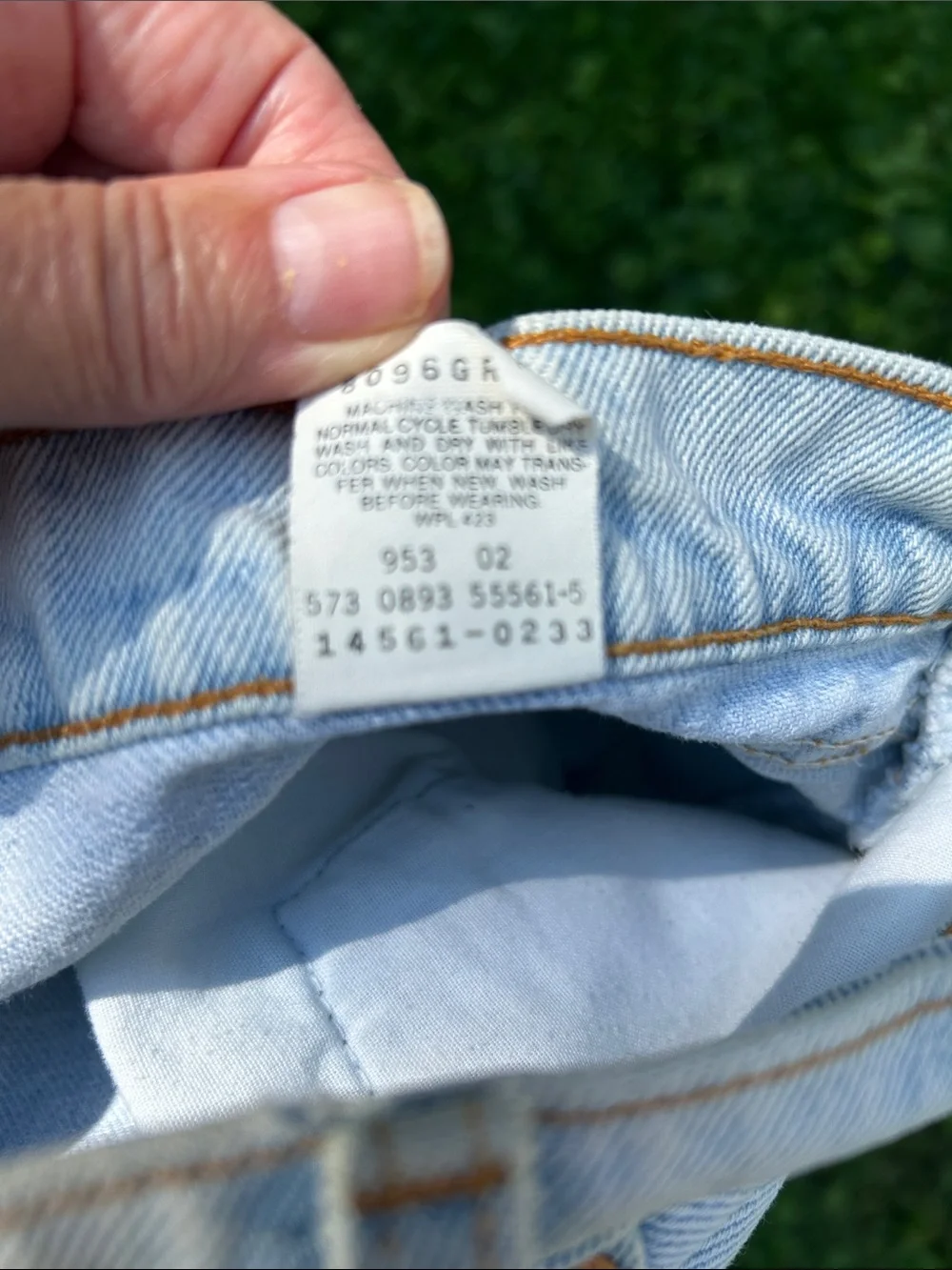 Vintage 1993 Levi’s 561 Light Wash Mom Jeans USA Size 10/28” Waist